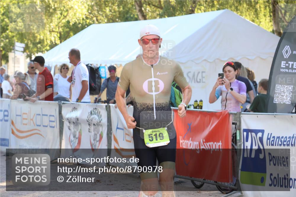 07.09.2025 - 19. Norderstedt Triathlon Zöllner http://msf.ph/oto/8790978 07.09.2025 16:30:13 Ziel 519, 1504 meine-sportfotos.de