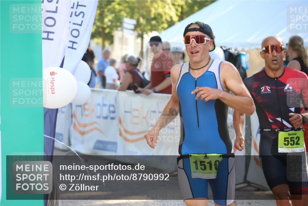 07.09.2025 - 19. Norderstedt Triathlon Zöllner http://msf.ph/oto/8790992 07.09.2025 16:30:17 Ziel 519, 552, 1510 meine-sportfotos.de