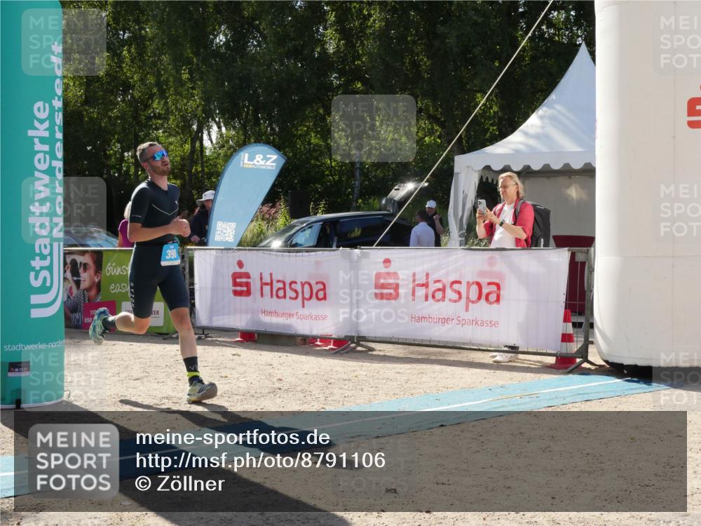 07.09.2025 - 19. Norderstedt Triathlon Zöllner http://msf.ph/oto/8791106 07.09.2025 15:41:59 Ziel 398 meine-sportfotos.de