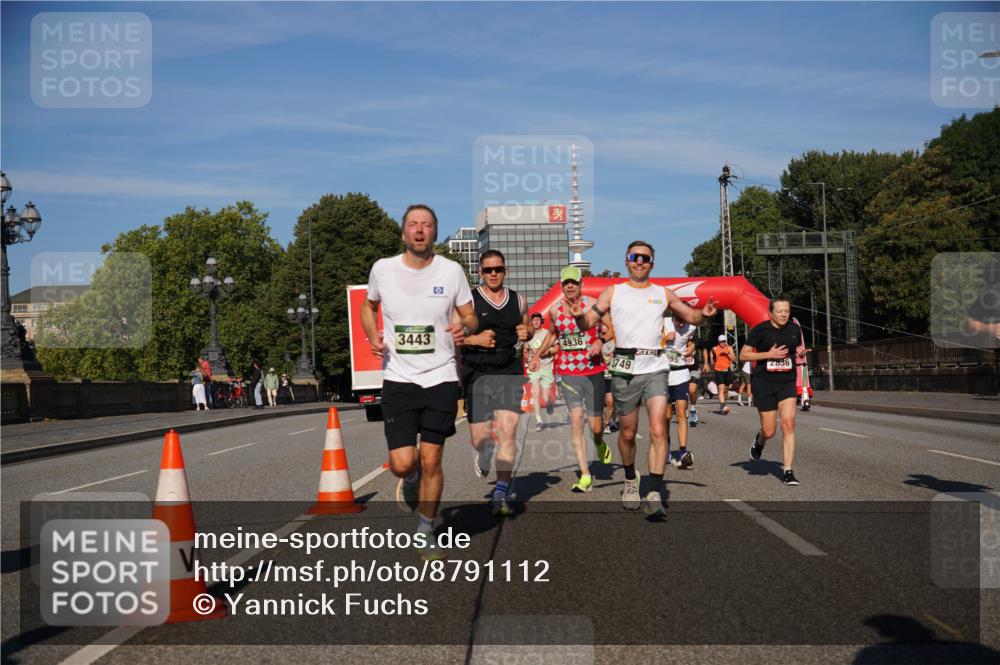 07.09.2025 - BARMER Alsterlauf Yannick Fuchs http://msf.ph/oto/8791112 07.09.2025 09:43:34 Laufen 3443, 4936, 749, 395, 2, 2836 meine-sportfotos.de