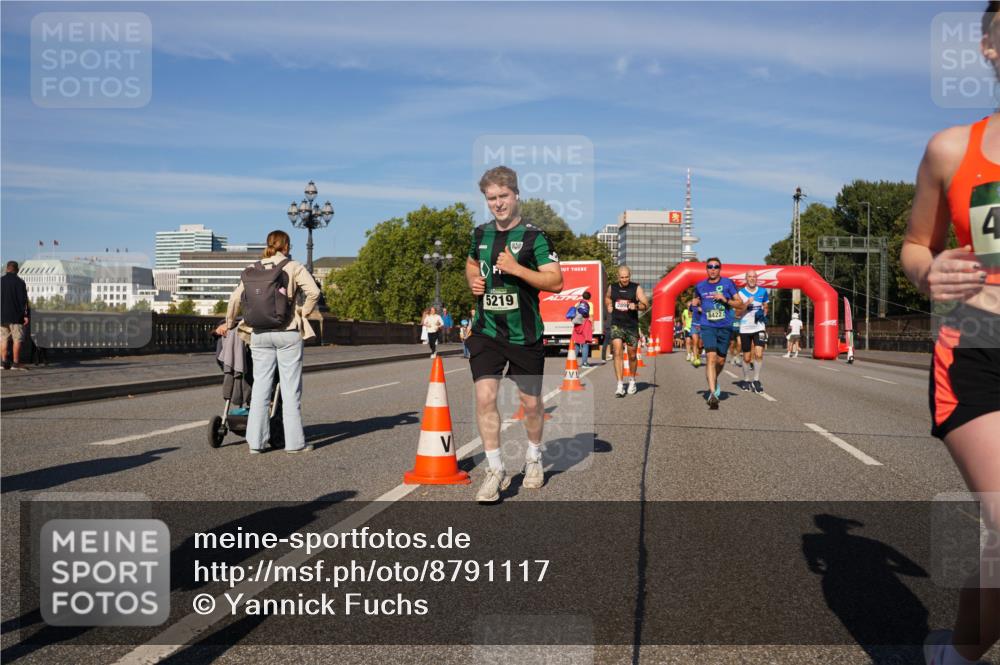 07.09.2025 - BARMER Alsterlauf Yannick Fuchs http://msf.ph/oto/8791117 07.09.2025 09:41:34 Laufen 5219, 8422, 4 meine-sportfotos.de