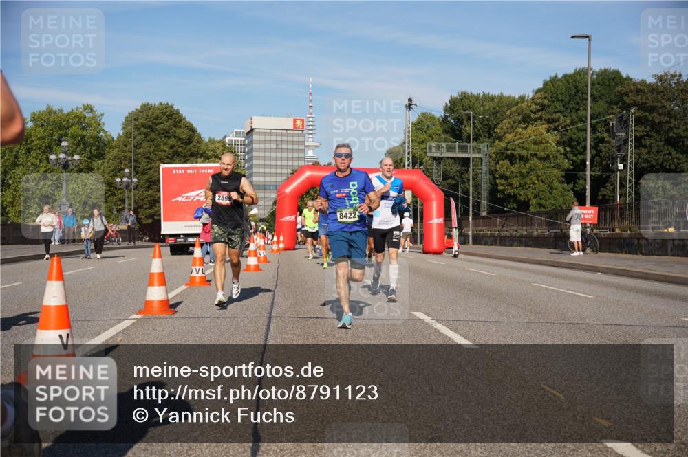 07.09.2025 - BARMER Alsterlauf Yannick Fuchs http://msf.ph/oto/8791123 07.09.2025 09:41:35 Laufen 289, 8422, 73 meine-sportfotos.de