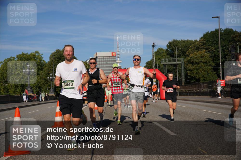 07.09.2025 - BARMER Alsterlauf Yannick Fuchs http://msf.ph/oto/8791124 07.09.2025 09:43:34 Laufen 3443, 4936, 2162, 2836, 16 meine-sportfotos.de