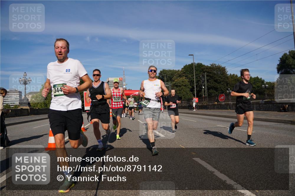 07.09.2025 - BARMER Alsterlauf Yannick Fuchs http://msf.ph/oto/8791142 07.09.2025 09:43:35 Laufen 344, 4936, 749, 2836 meine-sportfotos.de
