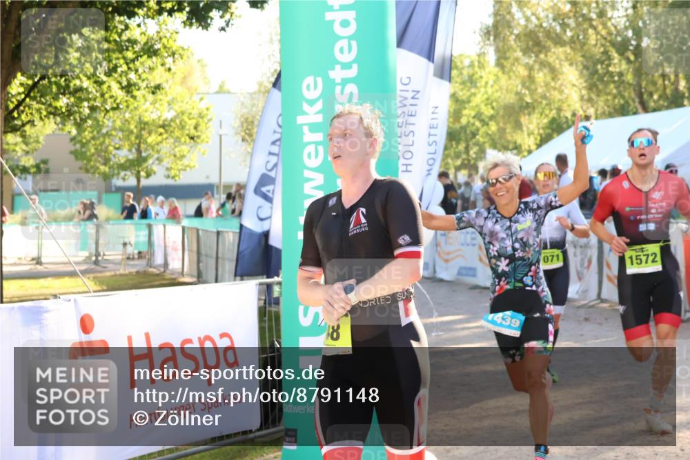 07.09.2025 - 19. Norderstedt Triathlon Zöllner http://msf.ph/oto/8791148 07.09.2025 16:31:01 Ziel 534, 548, 1071, 1439, 1572 meine-sportfotos.de