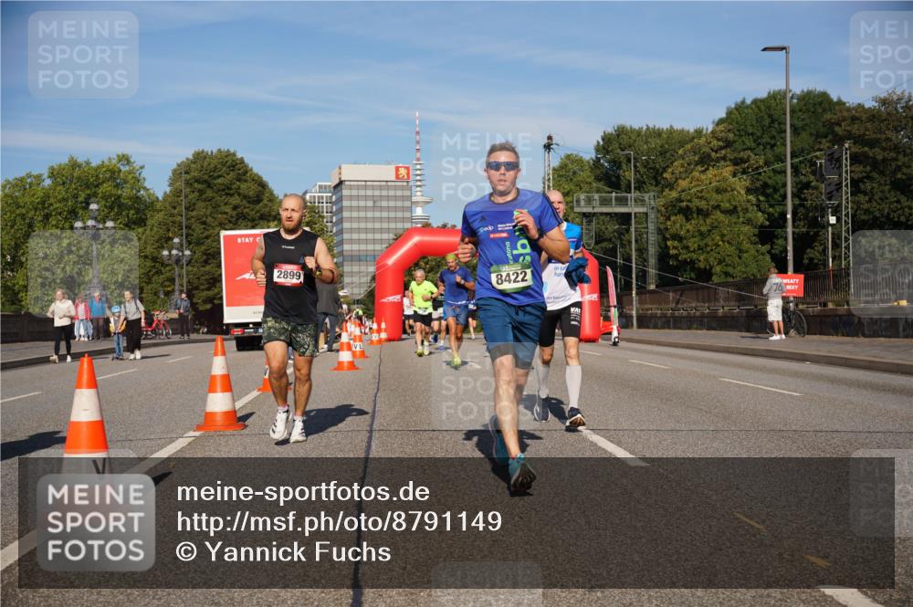 07.09.2025 - BARMER Alsterlauf Yannick Fuchs http://msf.ph/oto/8791149 07.09.2025 09:41:35 Laufen 2899, 8422, 76 meine-sportfotos.de