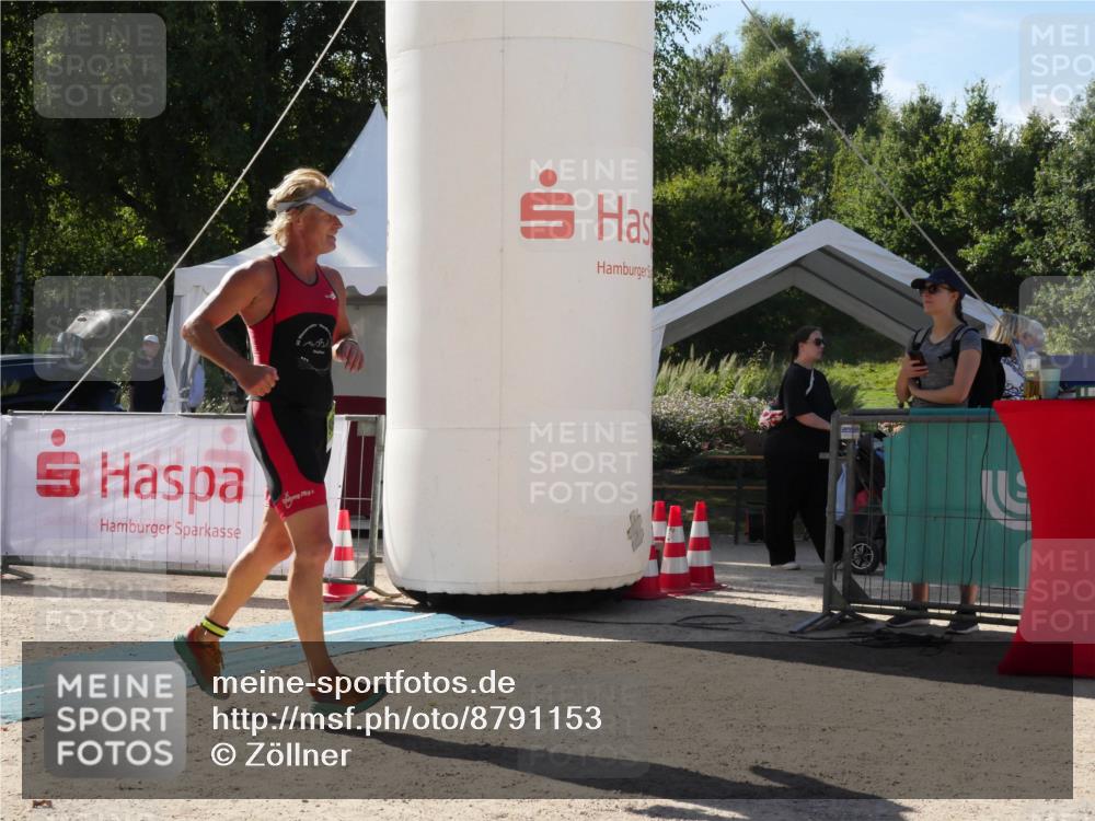 07.09.2025 - 19. Norderstedt Triathlon Zöllner http://msf.ph/oto/8791153 07.09.2025 15:42:52 Ziel 984 meine-sportfotos.de