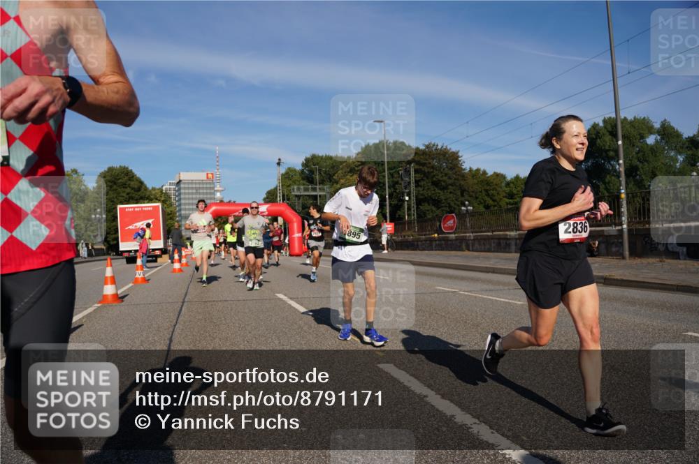 07.09.2025 - BARMER Alsterlauf Yannick Fuchs http://msf.ph/oto/8791171 07.09.2025 09:43:36 Laufen 895, 2836 meine-sportfotos.de