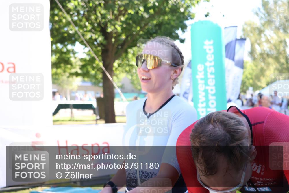 07.09.2025 - 19. Norderstedt Triathlon Zöllner http://msf.ph/oto/8791180 07.09.2025 16:31:05 Ziel 477, 505, 534, 548, 1071, 1439, 1572 meine-sportfotos.de