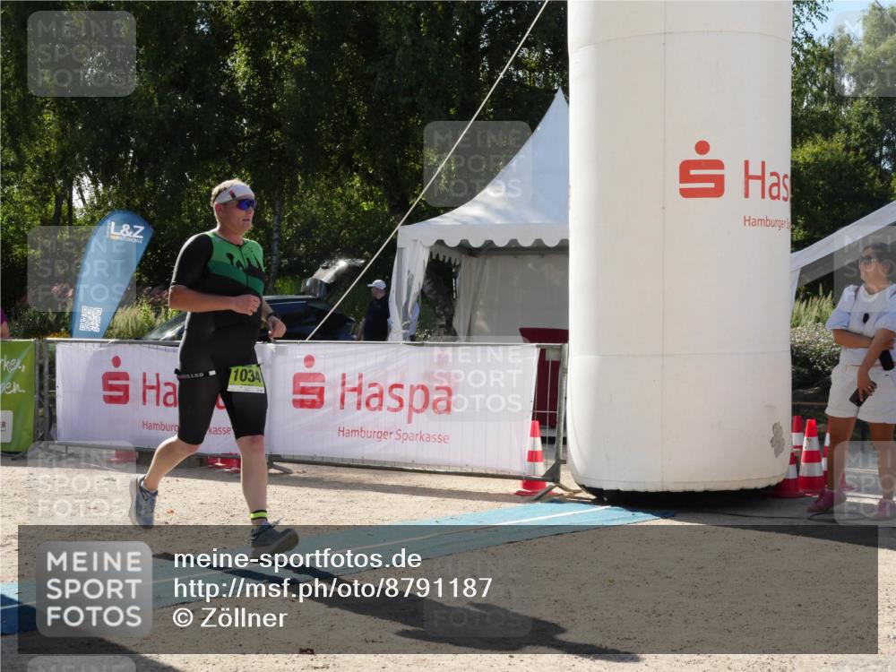 07.09.2025 - 19. Norderstedt Triathlon Zöllner http://msf.ph/oto/8791187 07.09.2025 15:44:11 Ziel 1034 meine-sportfotos.de
