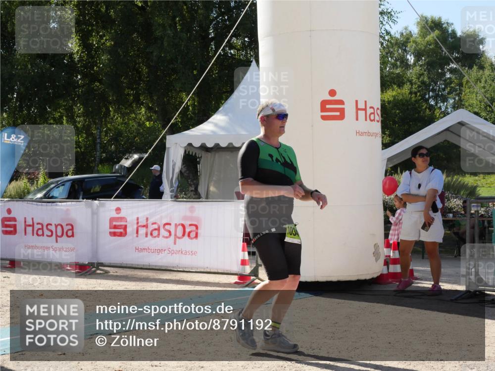 07.09.2025 - 19. Norderstedt Triathlon Zöllner http://msf.ph/oto/8791192 07.09.2025 15:44:12 Ziel 1034 meine-sportfotos.de
