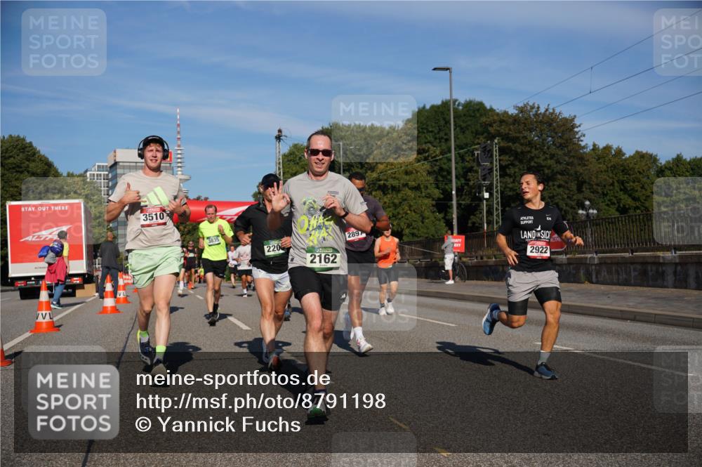 07.09.2025 - BARMER Alsterlauf Yannick Fuchs http://msf.ph/oto/8791198 07.09.2025 09:43:38 Laufen 3510, 3835, 220, 2897, 2162, 2922 meine-sportfotos.de