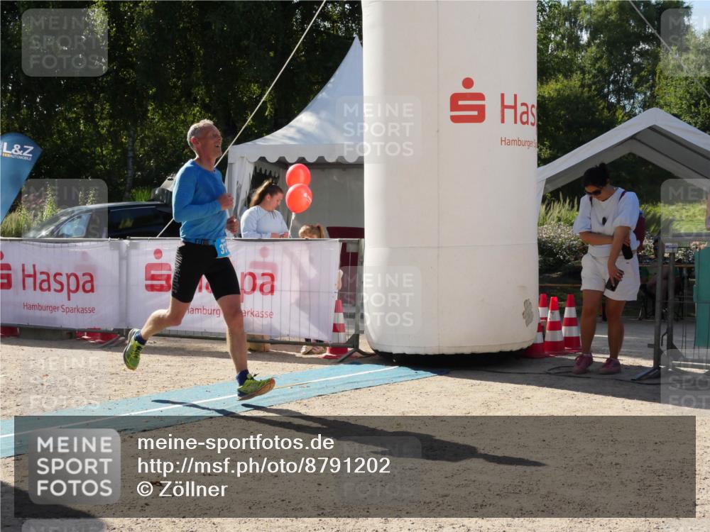 07.09.2025 - 19. Norderstedt Triathlon Zöllner http://msf.ph/oto/8791202 07.09.2025 15:44:25 Ziel 373 meine-sportfotos.de