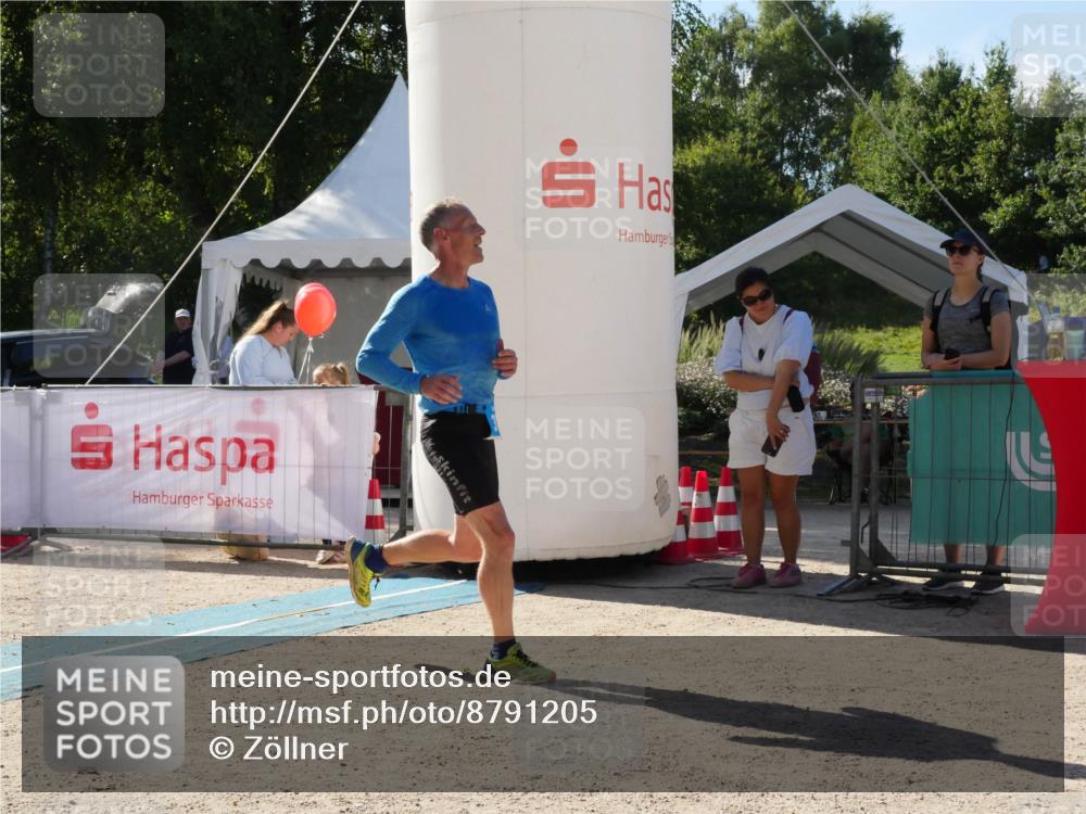 07.09.2025 - 19. Norderstedt Triathlon Zöllner http://msf.ph/oto/8791205 07.09.2025 15:44:25 Ziel 373 meine-sportfotos.de