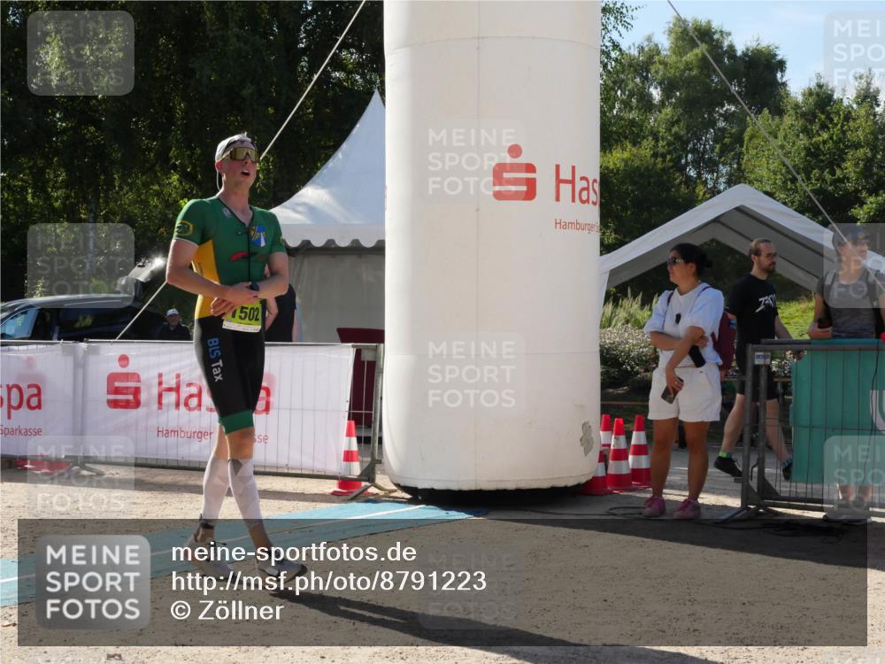 07.09.2025 - 19. Norderstedt Triathlon Zöllner http://msf.ph/oto/8791223 07.09.2025 15:45:20 Ziel  meine-sportfotos.de