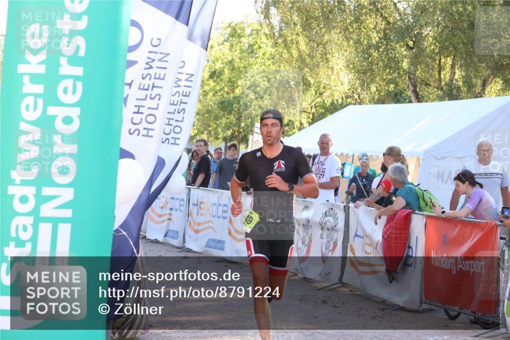 07.09.2025 - 19. Norderstedt Triathlon Zöllner http://msf.ph/oto/8791224 07.09.2025 16:31:14 Ziel 505, 549 meine-sportfotos.de