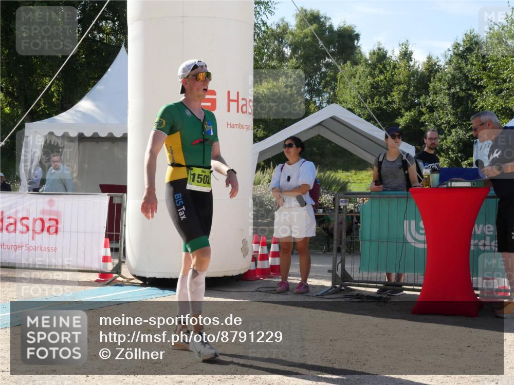 07.09.2025 - 19. Norderstedt Triathlon Zöllner http://msf.ph/oto/8791229 07.09.2025 15:45:21 Ziel  meine-sportfotos.de
