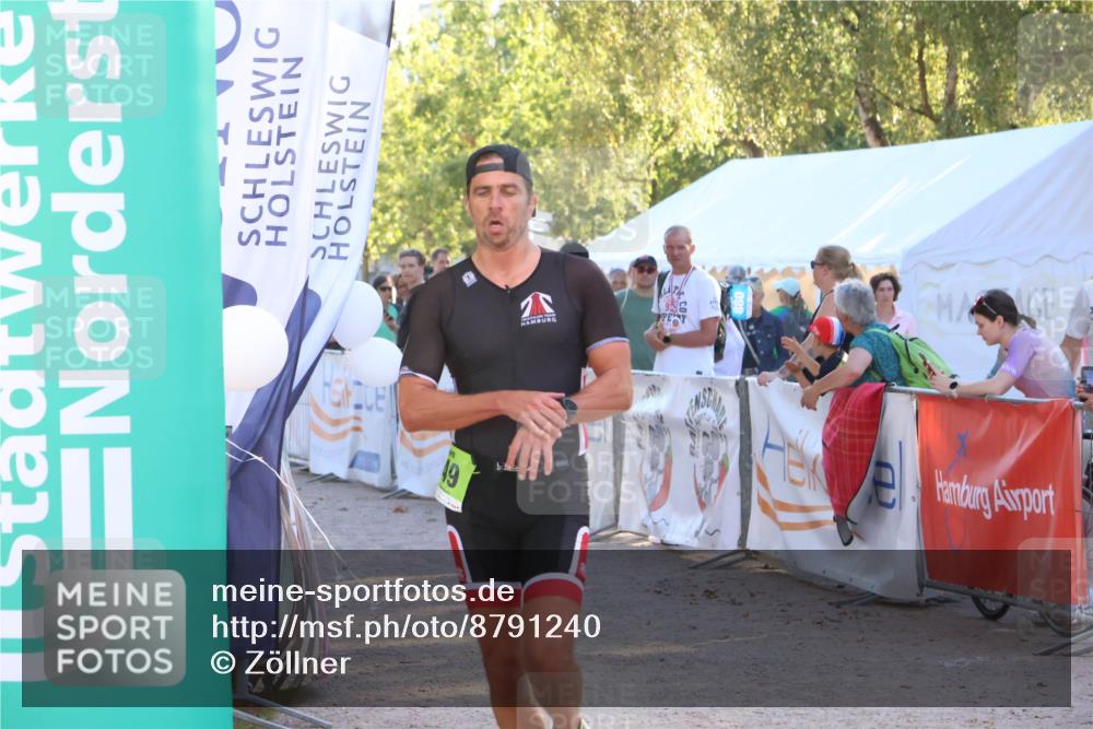 07.09.2025 - 19. Norderstedt Triathlon Zöllner http://msf.ph/oto/8791240 07.09.2025 16:31:15 Ziel 549 meine-sportfotos.de