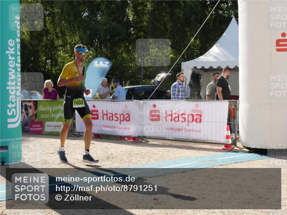 07.09.2025 - 19. Norderstedt Triathlon Zöllner http://msf.ph/oto/8791251 07.09.2025 15:46:02 Ziel 1032 meine-sportfotos.de