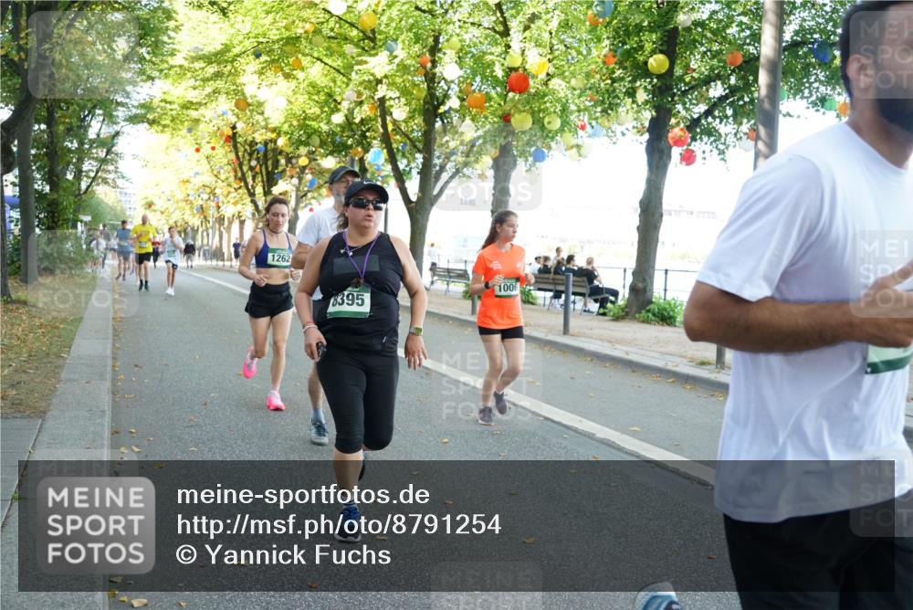 07.09.2025 - BARMER Alsterlauf Yannick Fuchs http://msf.ph/oto/8791254 07.09.2025 11:38:23 Laufen 1262, 8395, 1006 meine-sportfotos.de