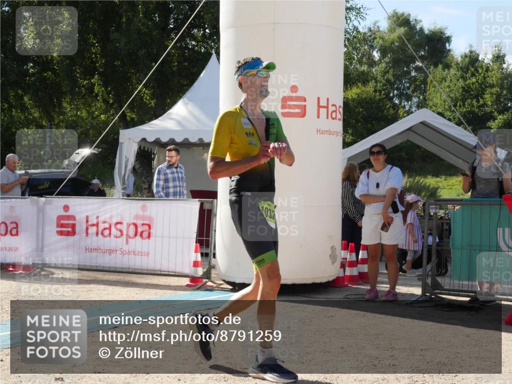 07.09.2025 - 19. Norderstedt Triathlon Zöllner http://msf.ph/oto/8791259 07.09.2025 15:46:04 Ziel 1032 meine-sportfotos.de