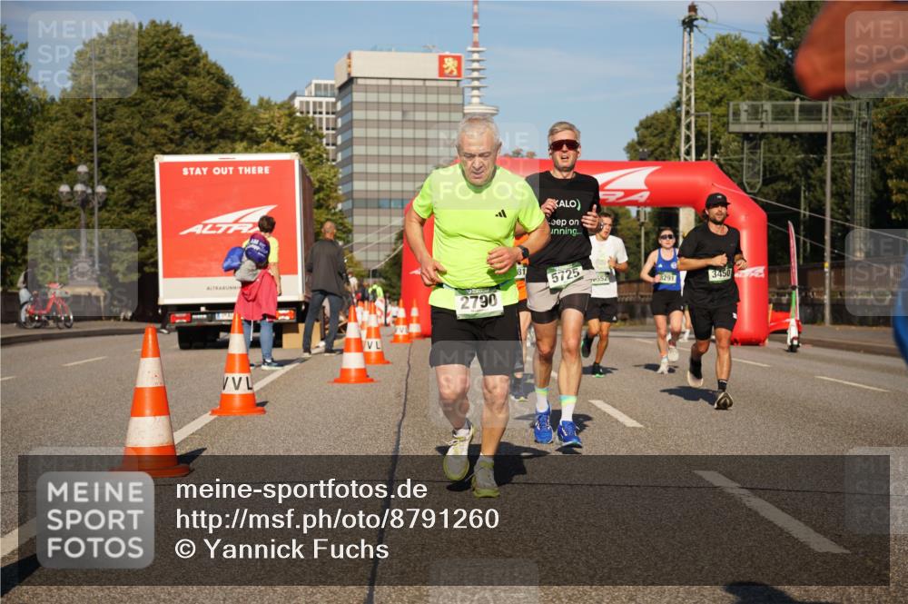 07.09.2025 - BARMER Alsterlauf Yannick Fuchs http://msf.ph/oto/8791260 07.09.2025 09:41:40 Laufen 2790, 81, 5725, 552, 3291, 3450 meine-sportfotos.de