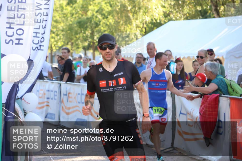 07.09.2025 - 19. Norderstedt Triathlon Zöllner http://msf.ph/oto/8791262 07.09.2025 16:31:21 Ziel 525, 549, 1594 meine-sportfotos.de