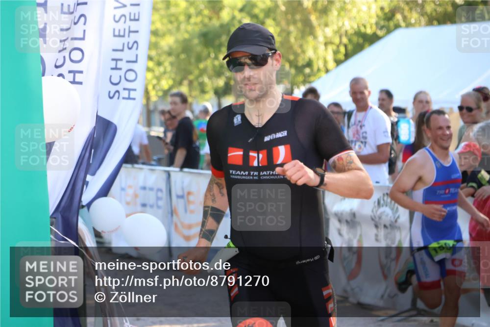 07.09.2025 - 19. Norderstedt Triathlon Zöllner http://msf.ph/oto/8791270 07.09.2025 16:31:22 Ziel 525, 549, 1594 meine-sportfotos.de
