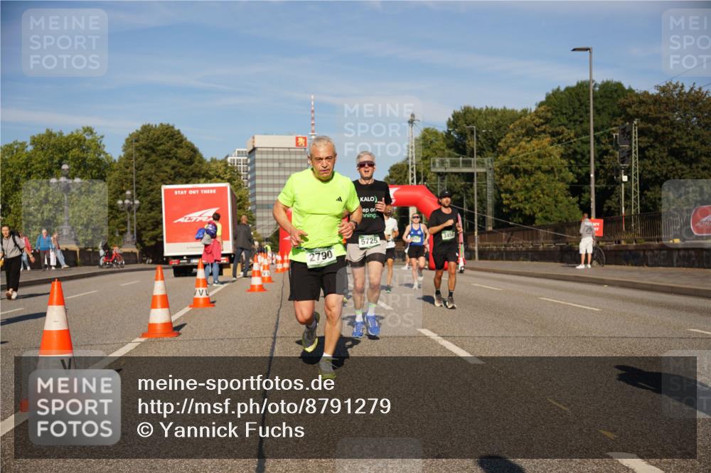 07.09.2025 - BARMER Alsterlauf Yannick Fuchs http://msf.ph/oto/8791279 07.09.2025 09:41:40 Laufen 2790, 5725, 3450 meine-sportfotos.de