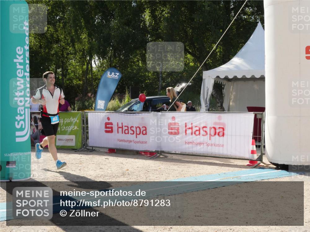 07.09.2025 - 19. Norderstedt Triathlon Zöllner http://msf.ph/oto/8791283 07.09.2025 15:46:40 Ziel 863 meine-sportfotos.de
