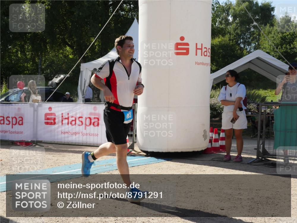 07.09.2025 - 19. Norderstedt Triathlon Zöllner http://msf.ph/oto/8791291 07.09.2025 15:46:41 Ziel 863 meine-sportfotos.de