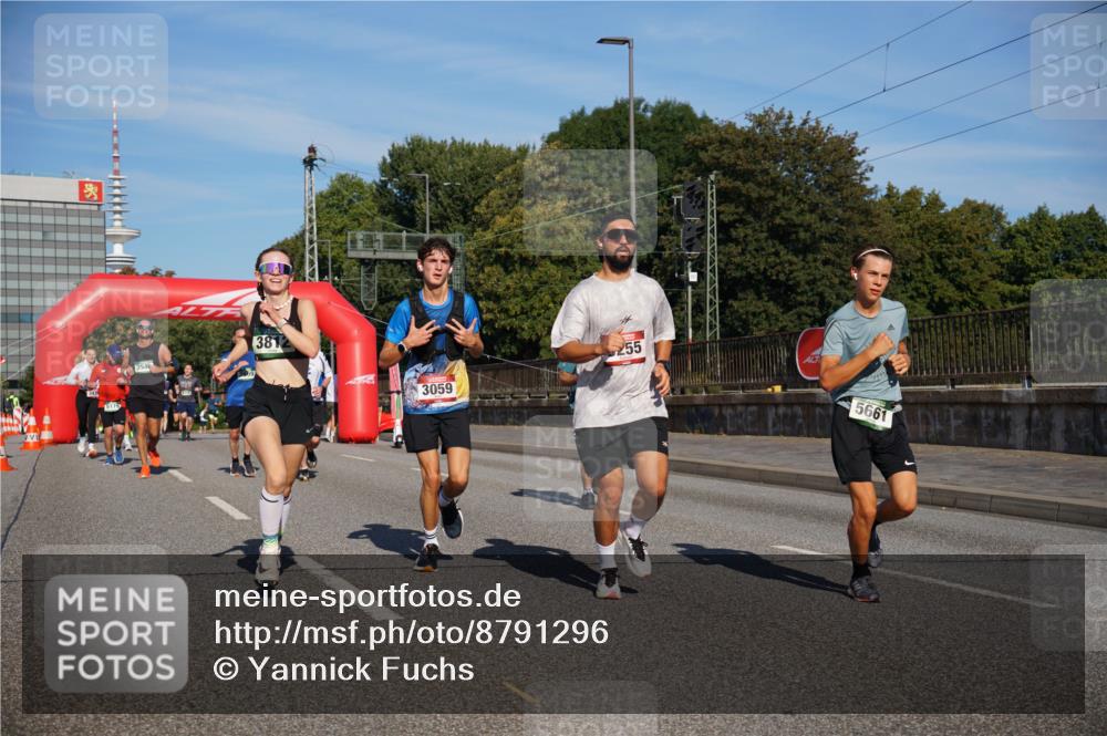 07.09.2025 - BARMER Alsterlauf Yannick Fuchs http://msf.ph/oto/8791296 07.09.2025 09:43:43 Laufen 5179, 381, 3059, 255, 5661 meine-sportfotos.de