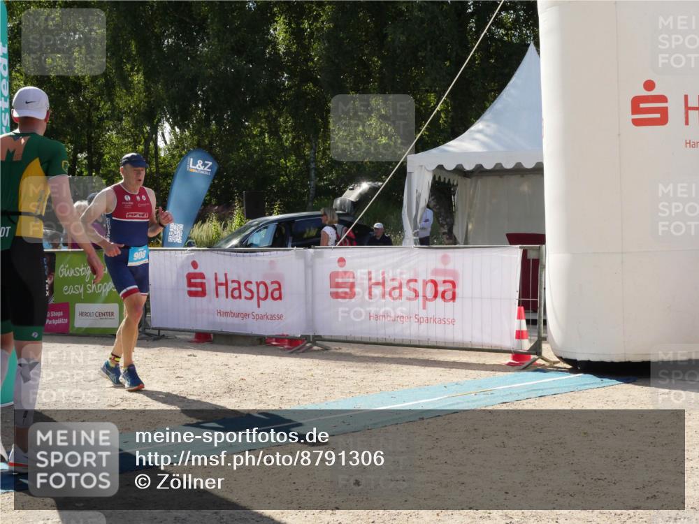 07.09.2025 - 19. Norderstedt Triathlon Zöllner http://msf.ph/oto/8791306 07.09.2025 15:47:10 Ziel 908, 1502 meine-sportfotos.de