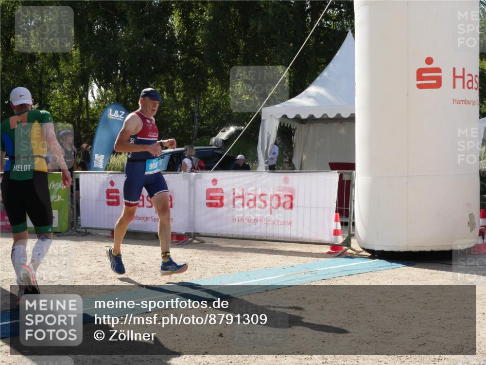 07.09.2025 - 19. Norderstedt Triathlon Zöllner http://msf.ph/oto/8791309 07.09.2025 15:47:11 Ziel 908, 1502 meine-sportfotos.de