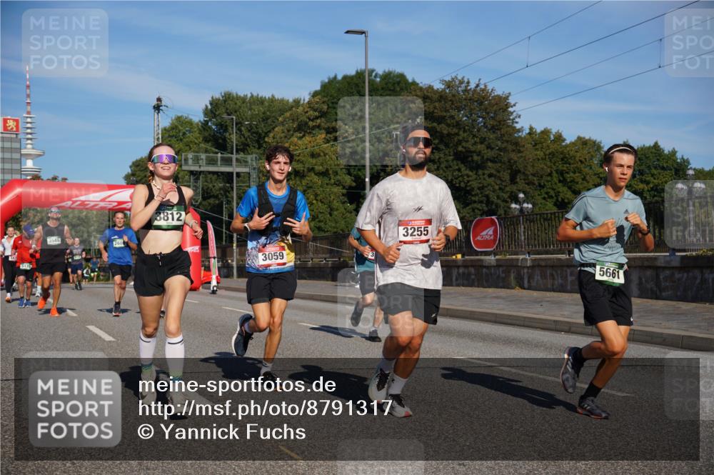07.09.2025 - BARMER Alsterlauf Yannick Fuchs http://msf.ph/oto/8791317 07.09.2025 09:43:43 Laufen 5179, 3546, 2600, 3812, 3059, 3255, 5661, 77 meine-sportfotos.de