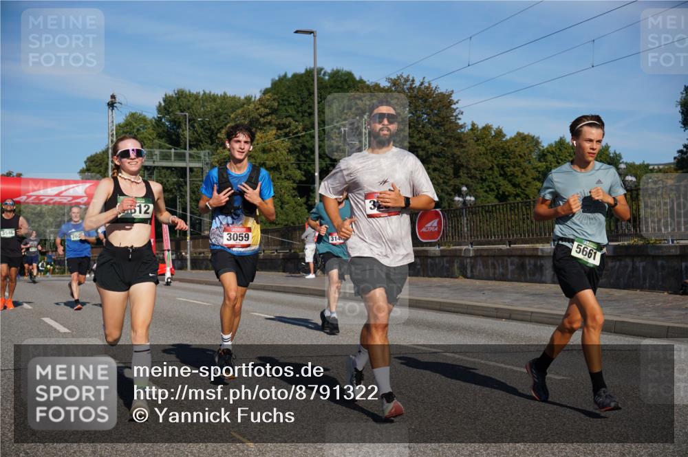 07.09.2025 - BARMER Alsterlauf Yannick Fuchs http://msf.ph/oto/8791322 07.09.2025 09:43:43 Laufen 3546, 260, 12, 3059, 3140, 5661 meine-sportfotos.de