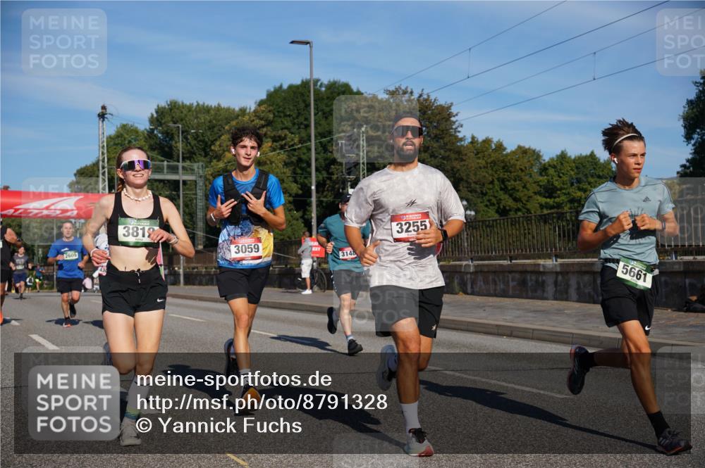 07.09.2025 - BARMER Alsterlauf Yannick Fuchs http://msf.ph/oto/8791328 07.09.2025 09:43:43 Laufen 2609, 3819, 3059, 3148, 3255, 5661 meine-sportfotos.de