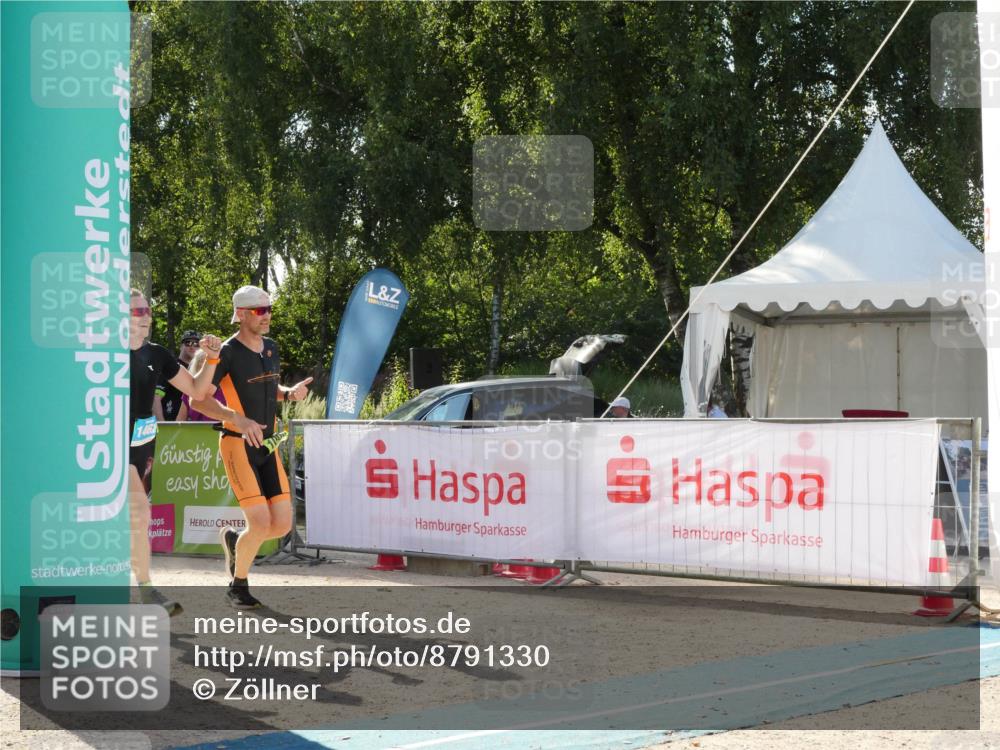 07.09.2025 - 19. Norderstedt Triathlon Zöllner http://msf.ph/oto/8791330 07.09.2025 15:47:51 Ziel 1000, 1462 meine-sportfotos.de