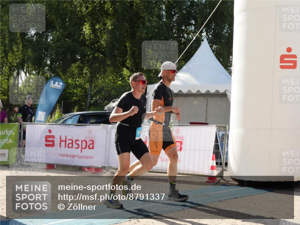 07.09.2025 - 19. Norderstedt Triathlon Zöllner http://msf.ph/oto/8791337 07.09.2025 15:47:52 Ziel 1000, 1462 meine-sportfotos.de