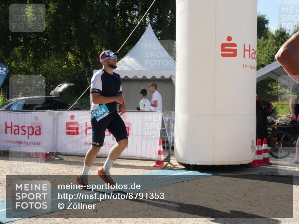 07.09.2025 - 19. Norderstedt Triathlon Zöllner http://msf.ph/oto/8791353 07.09.2025 15:47:59 Ziel 364, 960 meine-sportfotos.de