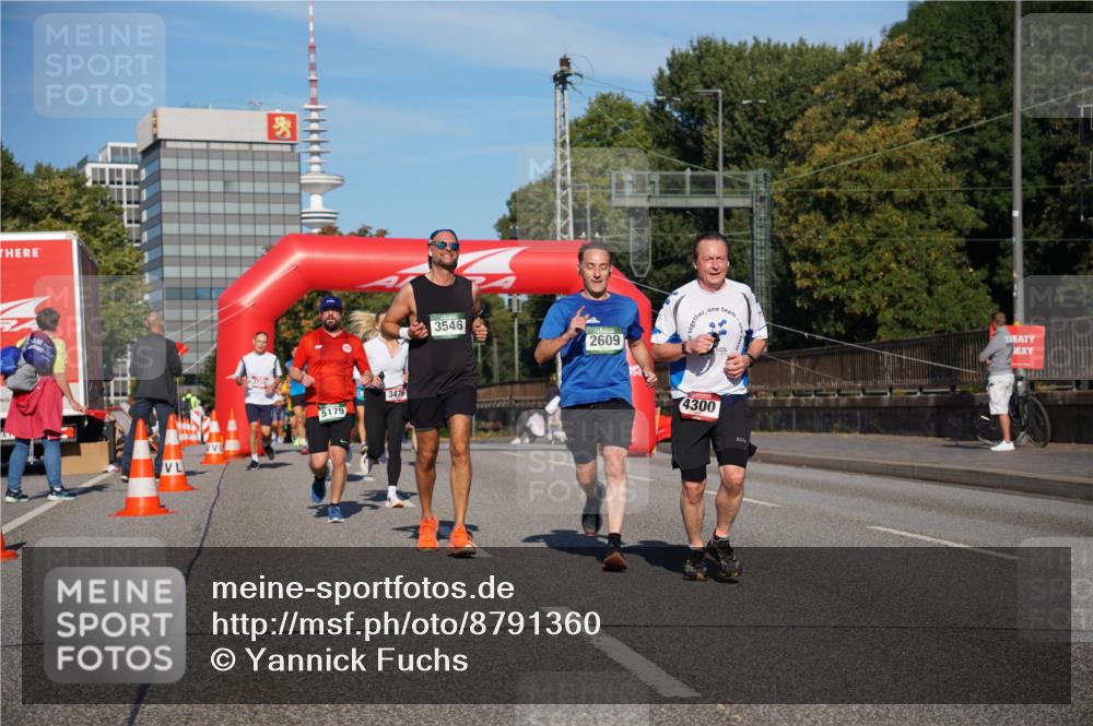 07.09.2025 - BARMER Alsterlauf Yannick Fuchs http://msf.ph/oto/8791360 07.09.2025 09:43:45 Laufen 5179, 3476, 3546, 2609, 4300 meine-sportfotos.de