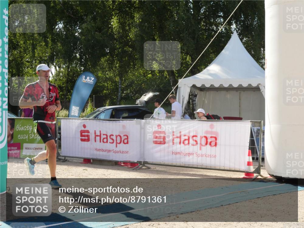07.09.2025 - 19. Norderstedt Triathlon Zöllner http://msf.ph/oto/8791361 07.09.2025 15:48:02 Ziel 364, 960 meine-sportfotos.de