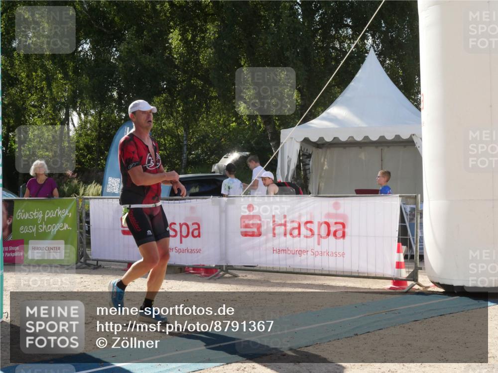 07.09.2025 - 19. Norderstedt Triathlon Zöllner http://msf.ph/oto/8791367 07.09.2025 15:48:02 Ziel 364, 960 meine-sportfotos.de