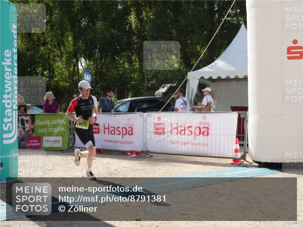07.09.2025 - 19. Norderstedt Triathlon Zöllner http://msf.ph/oto/8791381 07.09.2025 15:48:50 Ziel 970 meine-sportfotos.de