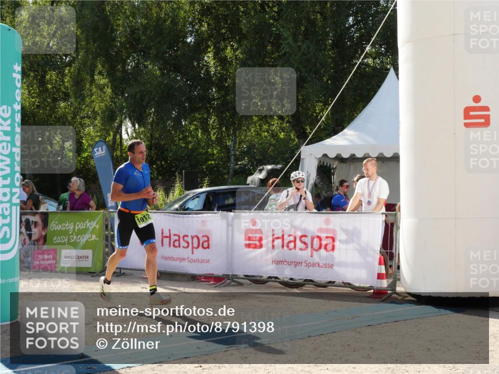07.09.2025 - 19. Norderstedt Triathlon Zöllner http://msf.ph/oto/8791398 07.09.2025 15:49:31 Ziel 1012 meine-sportfotos.de