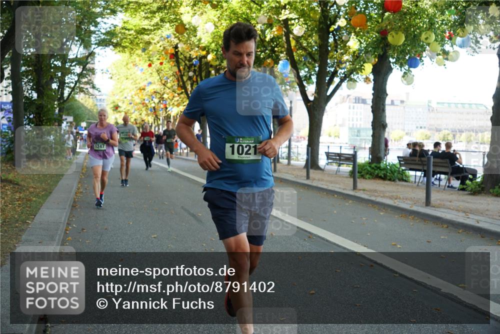 07.09.2025 - BARMER Alsterlauf Yannick Fuchs http://msf.ph/oto/8791402 07.09.2025 11:38:32 Laufen 1247, 1042, 36, 1021 meine-sportfotos.de
