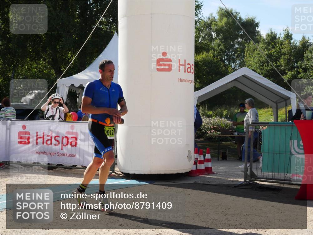 07.09.2025 - 19. Norderstedt Triathlon Zöllner http://msf.ph/oto/8791409 07.09.2025 15:49:32 Ziel 1012 meine-sportfotos.de