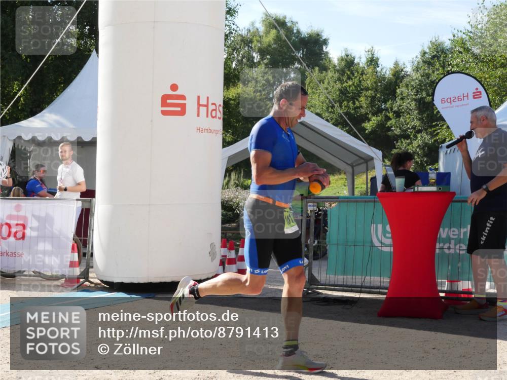 07.09.2025 - 19. Norderstedt Triathlon Zöllner http://msf.ph/oto/8791413 07.09.2025 15:49:32 Ziel 1012 meine-sportfotos.de