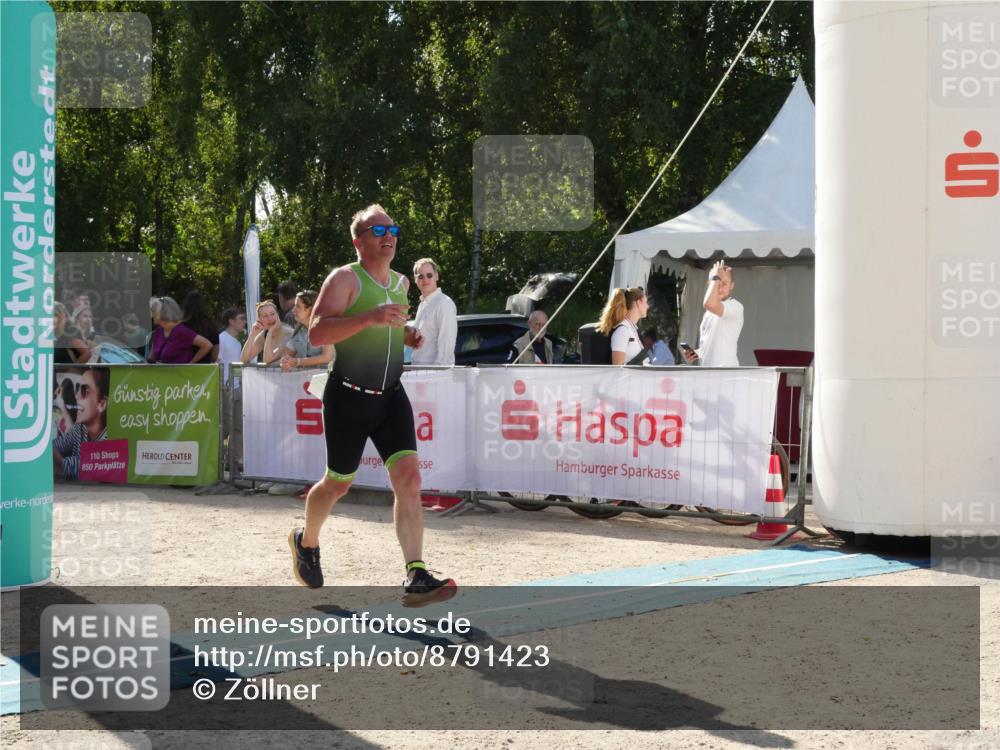 07.09.2025 - 19. Norderstedt Triathlon Zöllner http://msf.ph/oto/8791423 07.09.2025 15:50:02 Ziel 1005 meine-sportfotos.de