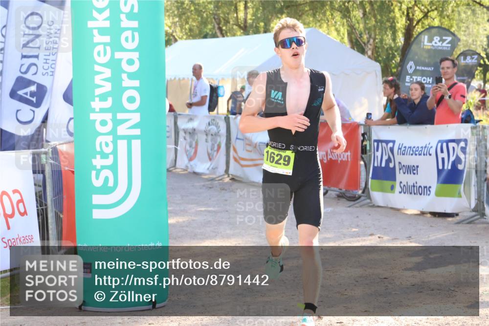 07.09.2025 - 19. Norderstedt Triathlon Zöllner http://msf.ph/oto/8791442 07.09.2025 16:32:16 Ziel 493, 1629 meine-sportfotos.de